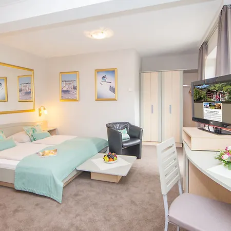 Interstar Hotel 4*