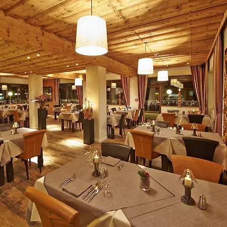Interstar Hotel