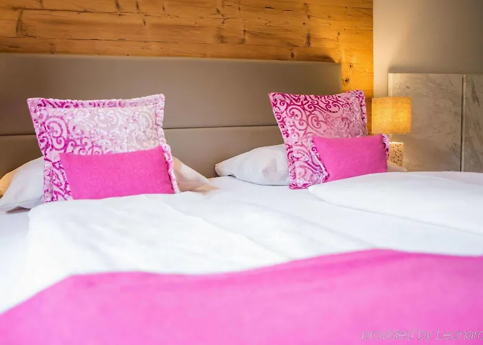 Interstar Hotel 4*