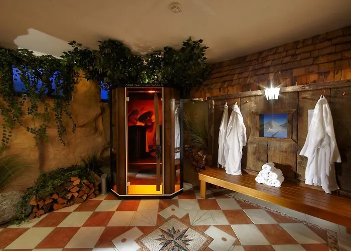 Interstar Hotel 4*