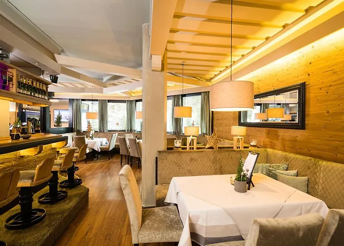 Interstar Hotel 4*
